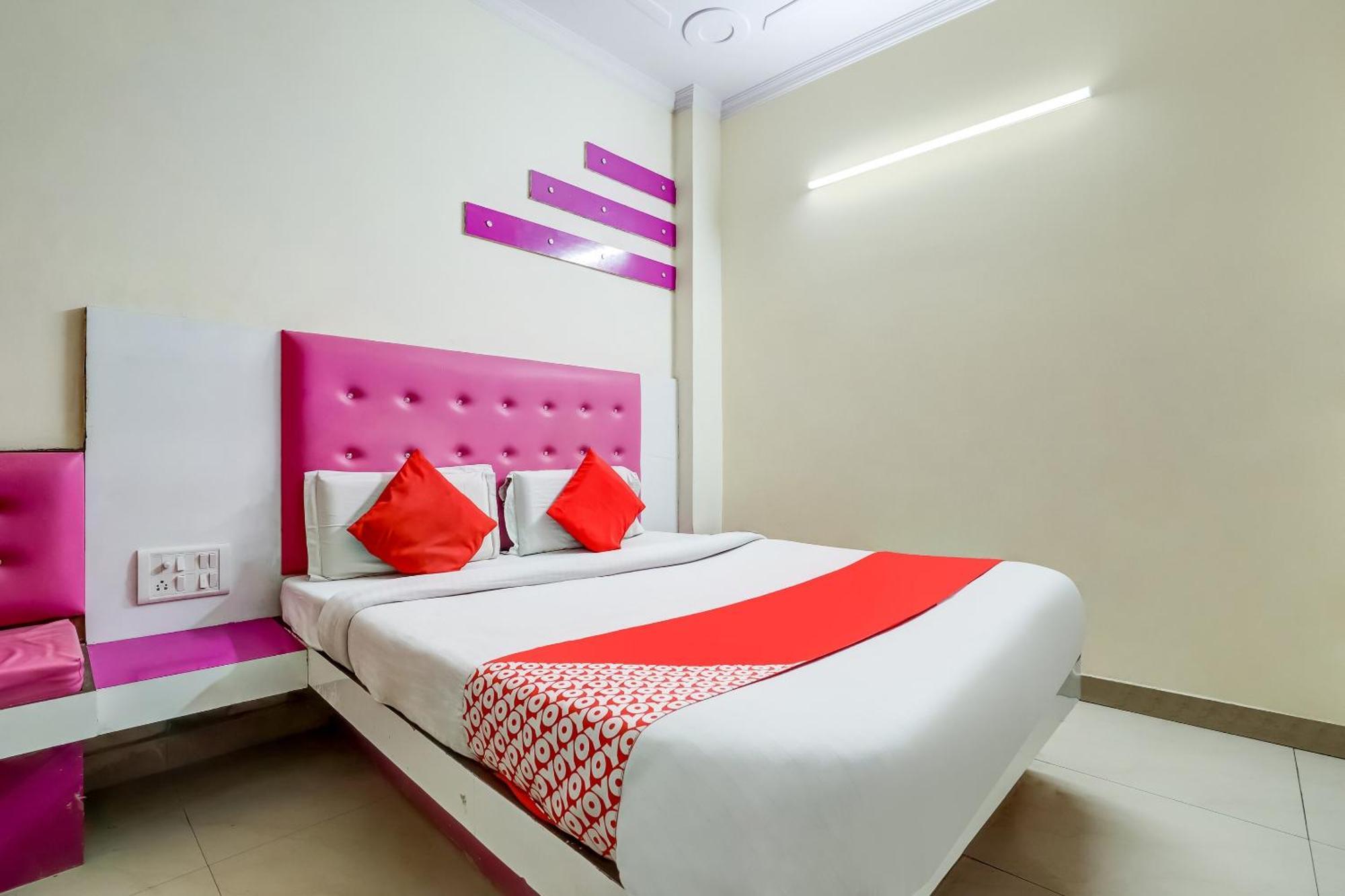 Hotel O Tushar Continental New Delhi Exterior photo