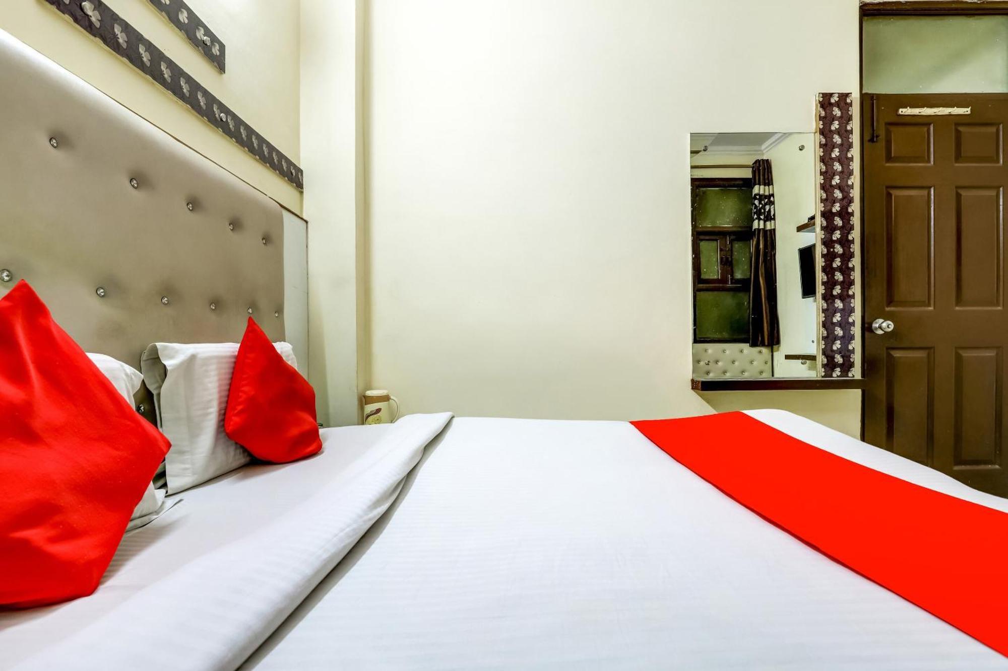 Hotel O Tushar Continental New Delhi Exterior photo